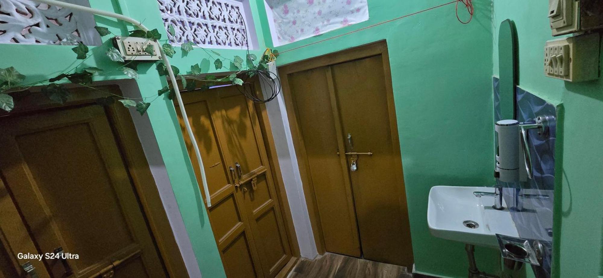 Kashi Dham Homestay Varanasi Bagian luar foto